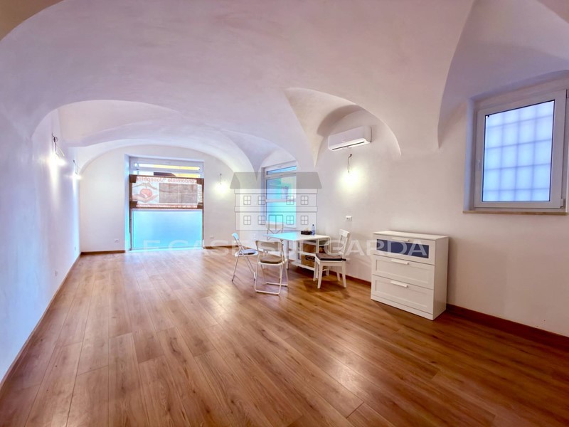 Quadrilocale in Vendita a Toscolano Maderno, 292'000&euro;, 131 m²
