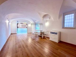 Quadrilocale in Vendita a Toscolano Maderno, 292'000&euro;, 131 m²