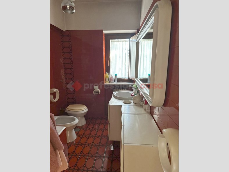 Appartamento in Vendita a Avezzano, 350 m², arredato, con Box
