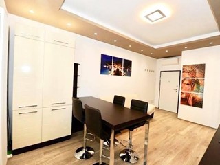 Quadrilocale in Vendita a Bologna, 310'000&euro;, 84 m², arredato