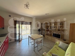 Bilocale in Vendita a Terni, 90'000&euro;, 50 m², arredato, con Box