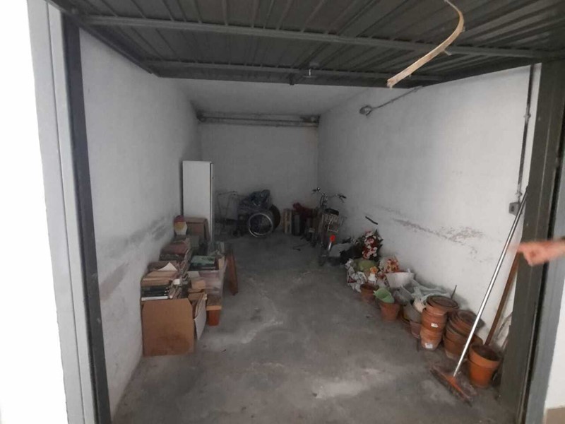 Appartamento in Vendita a Piacenza, 160'000&euro;, 105 m², arredato, con Box