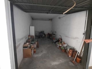 Appartamento in Vendita a Piacenza, 160'000&euro;, 105 m², arredato, con Box