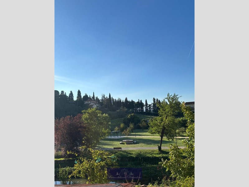 Trilocale in Vendita a Bagno a Ripoli, zona Grassina, 279'000&euro;, 65 m²