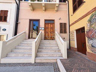 Appartamento in Vendita a Cepagatti, 185'000&euro;, 296 m², con Box