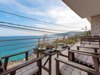 Appartamento in Vendita a Castro, 390'000&euro;, 145 m², arredato