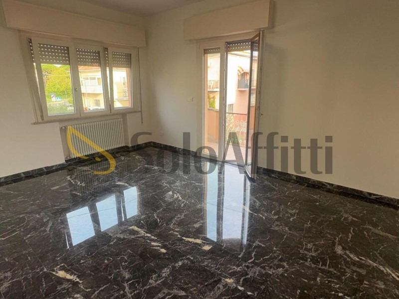 Quadrilocale in Affitto a Rimini, zona Rivazzurra, 810&euro;, 95 m²
