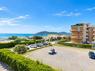 Trilocale in Vendita a Sarzana, zona Marinella Di Sarzana, 250'000&euro;, 60 m², con Box