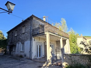 Appartamento in Vendita a Guardea, 89'000&euro;, 182 m²