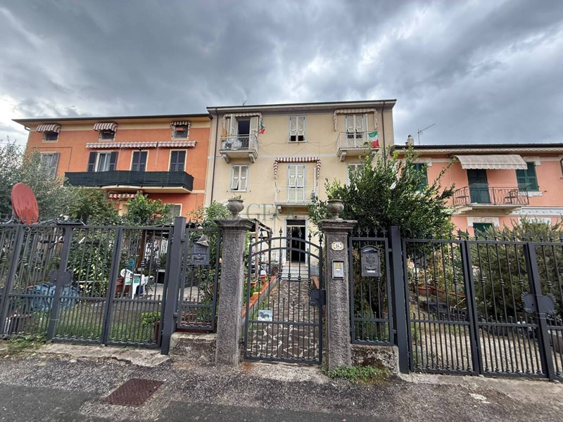 Appartamento in Vendita a La Spezia, zona Periferia EST, 190'000&euro;, 95 m²