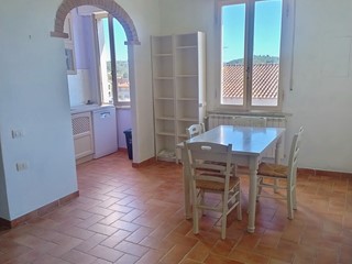 Bilocale in Vendita a Montopoli in Val d'Arno, zona Capanne, 70'000&euro;, 55 m²