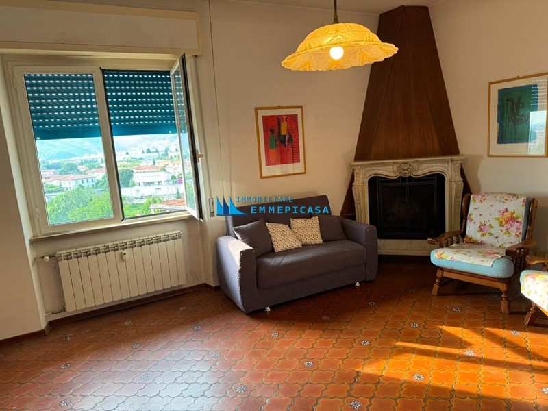 Quadrilocale in Vendita a Massa, 195'000&euro;, 90 m², arredato