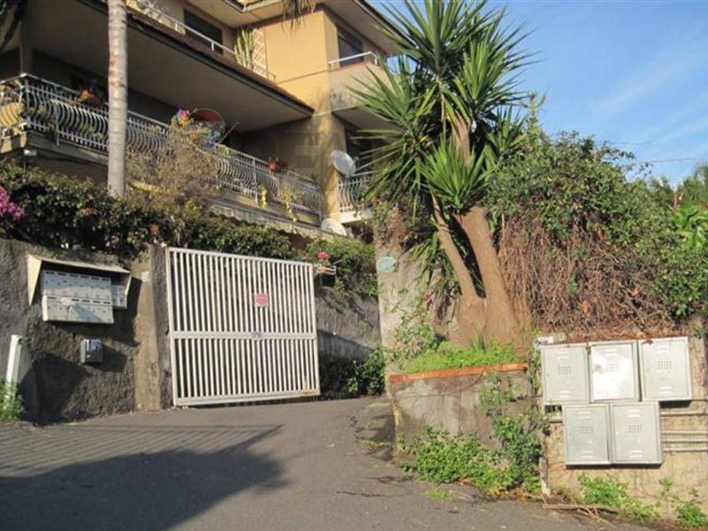Trilocale in Affitto a Aci Castello, 750&euro;, 60 m²