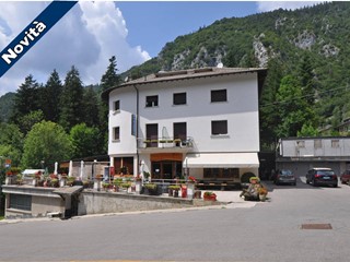 Trilocale in Vendita a Piazzatorre, 44'000&euro;, 56 m²