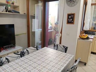 Trilocale in Vendita a Gaiarine, 145'000&euro;, 80 m², con Box