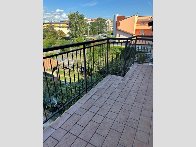 Quadrilocale in Affitto a Verona, 850&euro;, 85 m², con Box