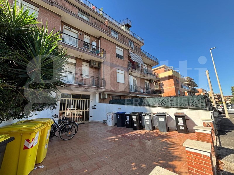 Trilocale in Vendita a Ladispoli, 199'000&euro;, 83 m²