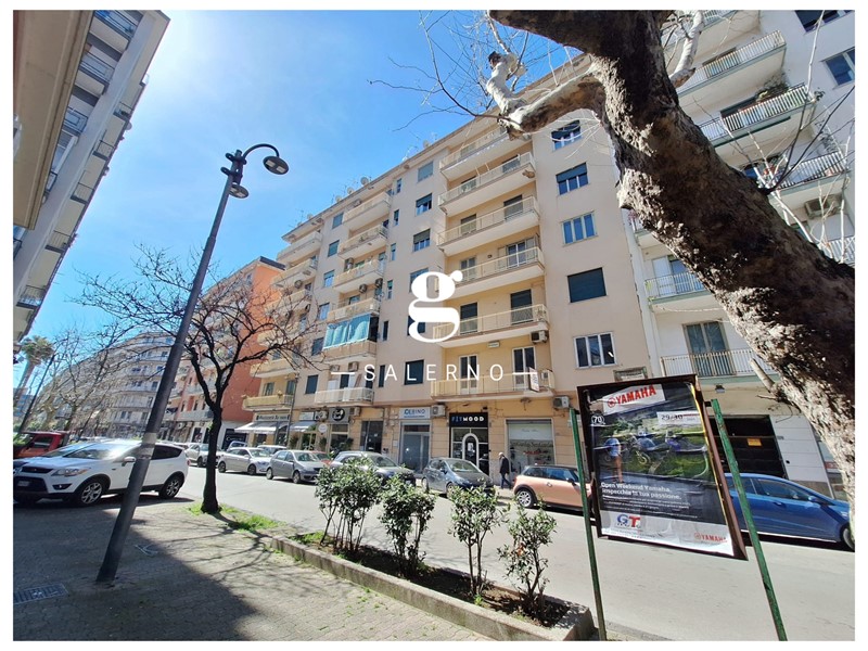 Monolocale in Vendita a Salerno, 140'000&euro;, 47 m²