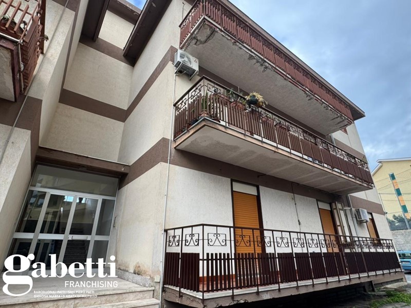 Quadrilocale in Vendita a Patti, 110'000&euro;, 157 m², con Box