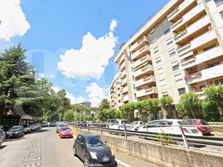 Quadrilocale in Vendita a Roma, 325'000&euro;, 116 m²