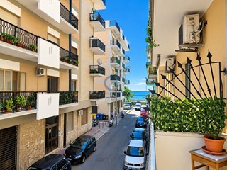 Trilocale in Affitto a Catanzaro, zona Lungomare, 700&euro;, 90 m², arredato