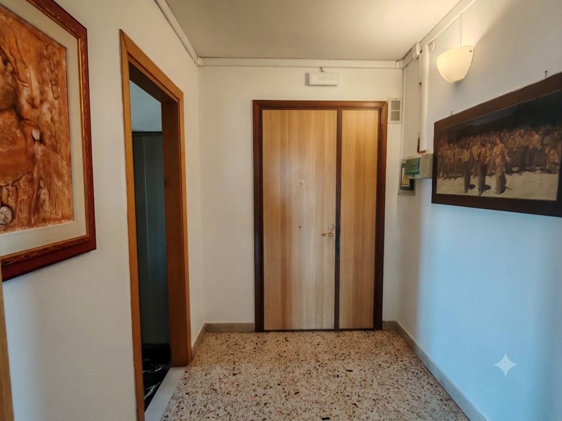 Appartamento in Vendita a Benevento, 170'000&euro;, 150 m², con Box