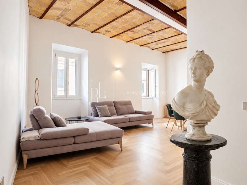 Appartamento in Vendita a Roma, 130 m², arredato