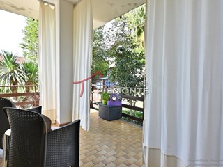 Trilocale in Vendita a Ameno, 150'000&euro;, 80 m², con Box