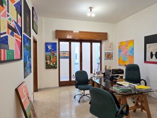 Quadrilocale in Vendita a Napoli, zona Chiaia, 650'000&euro;, 141 m²