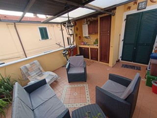 Quadrilocale in Vendita a Carrara, zona Avenza, 220'000&euro;, 90 m²