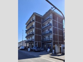 Appartamento in Vendita a Magenta, zona Ponte Nuovo, 57'000&euro;, 101 m², con Box