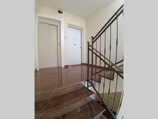 Trilocale in Vendita a Empoli, 260'000&euro;, 80 m², arredato, con Box