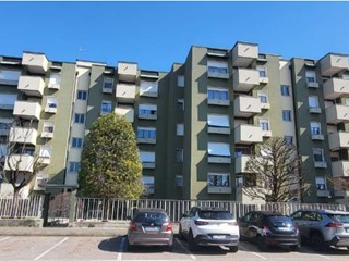 Appartamento in Vendita a Vanzago, 177'750&euro;, 158 m², con Box