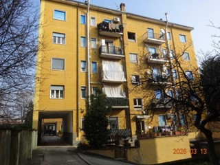 Quadrilocale in Vendita a Cesate, 51'000&euro;, 69 m²
