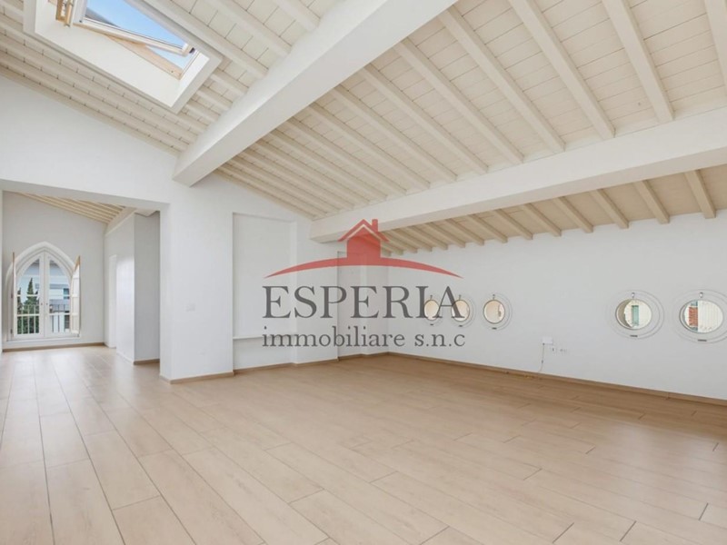 Trilocale in Vendita a Pisa, 390'000&euro;, 90 m²