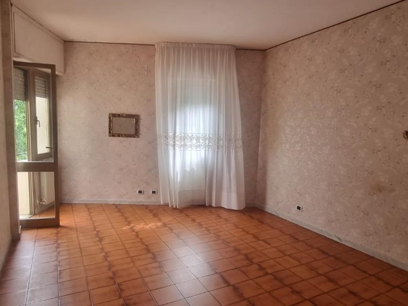 Quadrilocale in Vendita a Carrara, 125'000&euro;, 90 m²