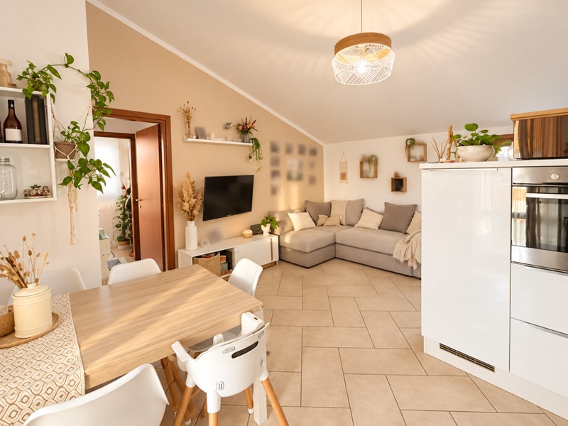 Trilocale in Vendita a Lucca, zona San Marco, 170'000&euro;, 63 m², arredato