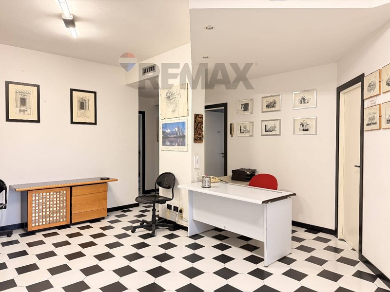 Quadrilocale in Affitto a Palermo, 980&euro;, 97 m²