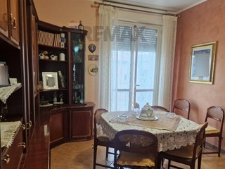 Appartamento in Vendita a Palermo, 89'000&euro;, 132 m²