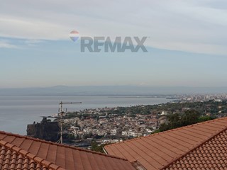 Trilocale in Affitto a Aci Castello, 550&euro;, 54 m²