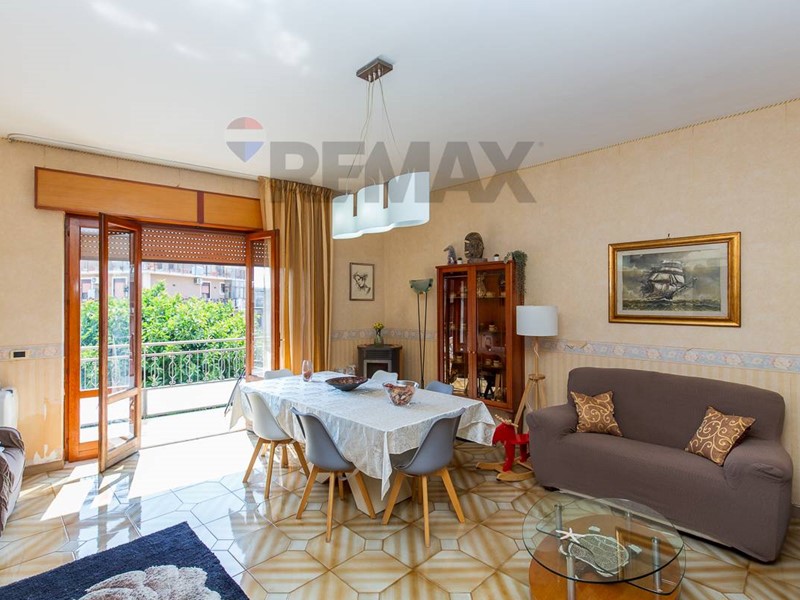 Quadrilocale in Vendita a Misterbianco, 125'000&euro;, 155 m²