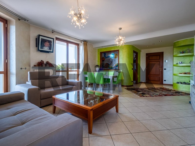 Quadrilocale in Vendita a Seriate, 369'000&euro;, 155 m²