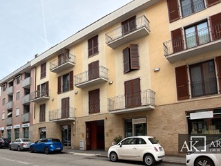 Trilocale in Vendita a Novara, 170'000&euro;, 75 m²