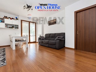 Trilocale in Vendita a Roma, 185'000&euro;, 78 m²