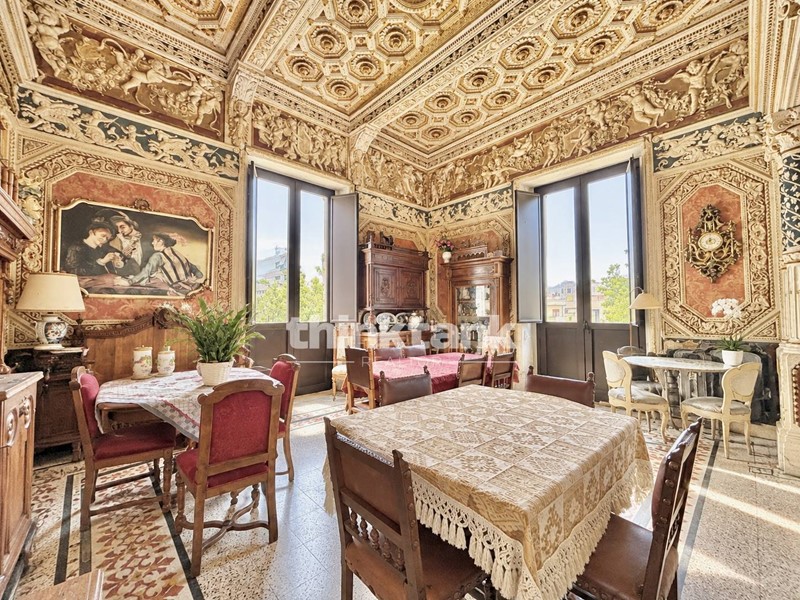 Appartamento in Vendita a Catania, 750'000&euro;, 300 m²