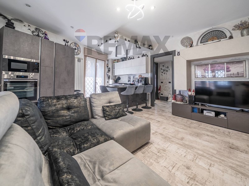 Trilocale in Vendita a Marino, 240'000&euro;, 80 m²