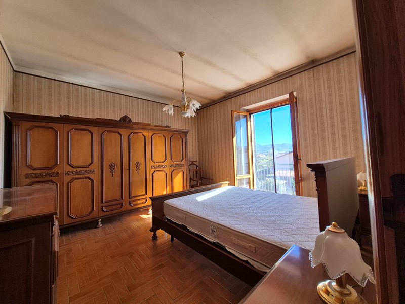 Appartamento in Vendita a Gubbio, 115'000&euro;, 120 m², con Box