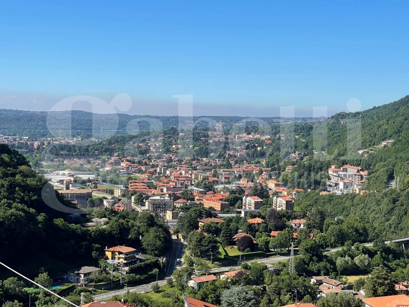 Trilocale in Vendita a Caslino d'Erba, 85'000&euro;, 101 m²