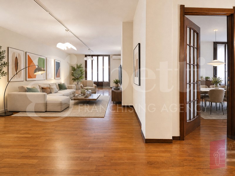 Appartamento in Vendita a Monza, 650'000&euro;, 240 m², con Box
