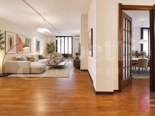Appartamento in Vendita a Monza, 650'000&euro;, 240 m², con Box